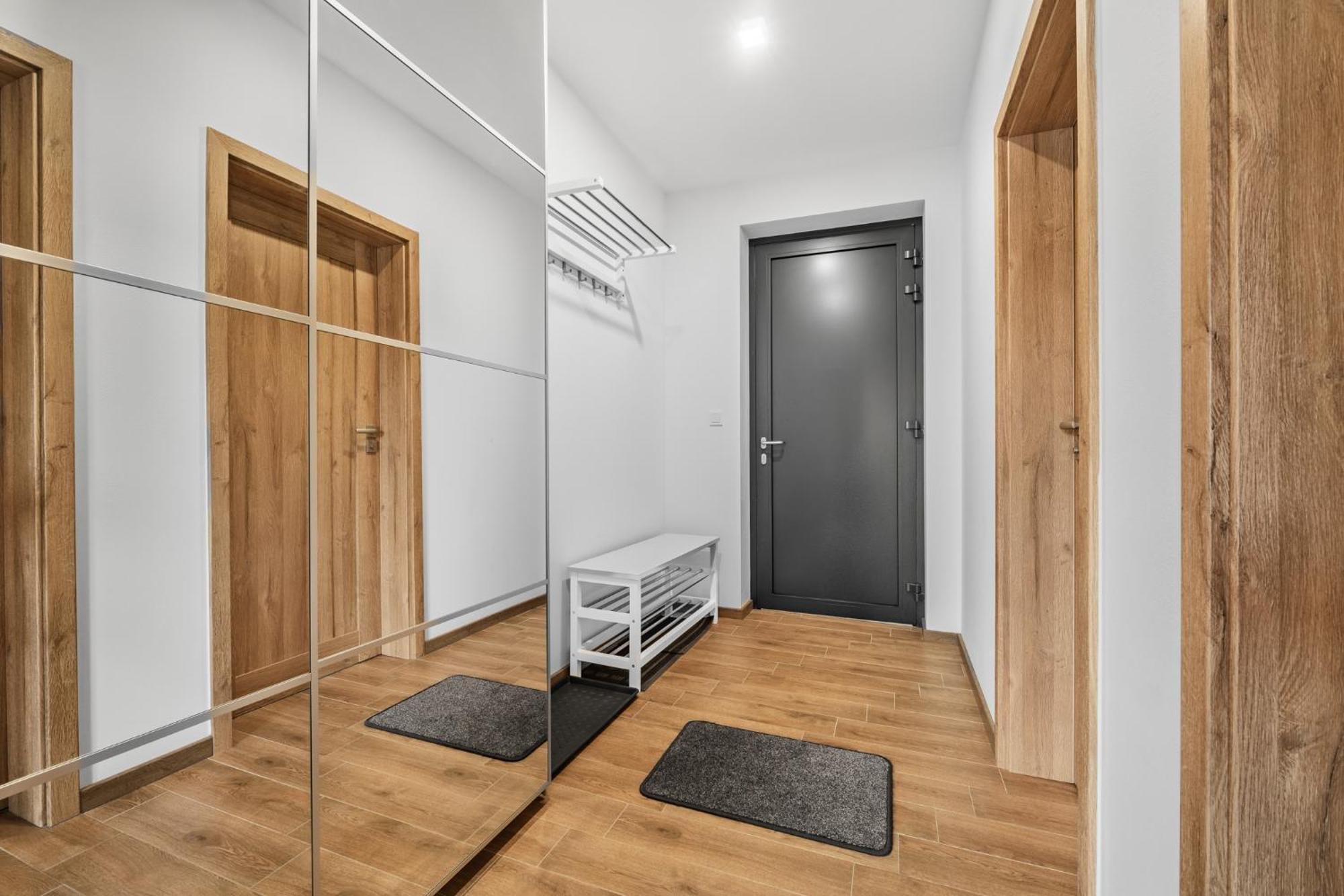Apartman Anna Нове-Место-над-Метуйи Экстерьер фото